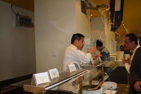 餐厅成科技巨头新战场，谷歌一年伙食费5亿，上千人海选一大厨