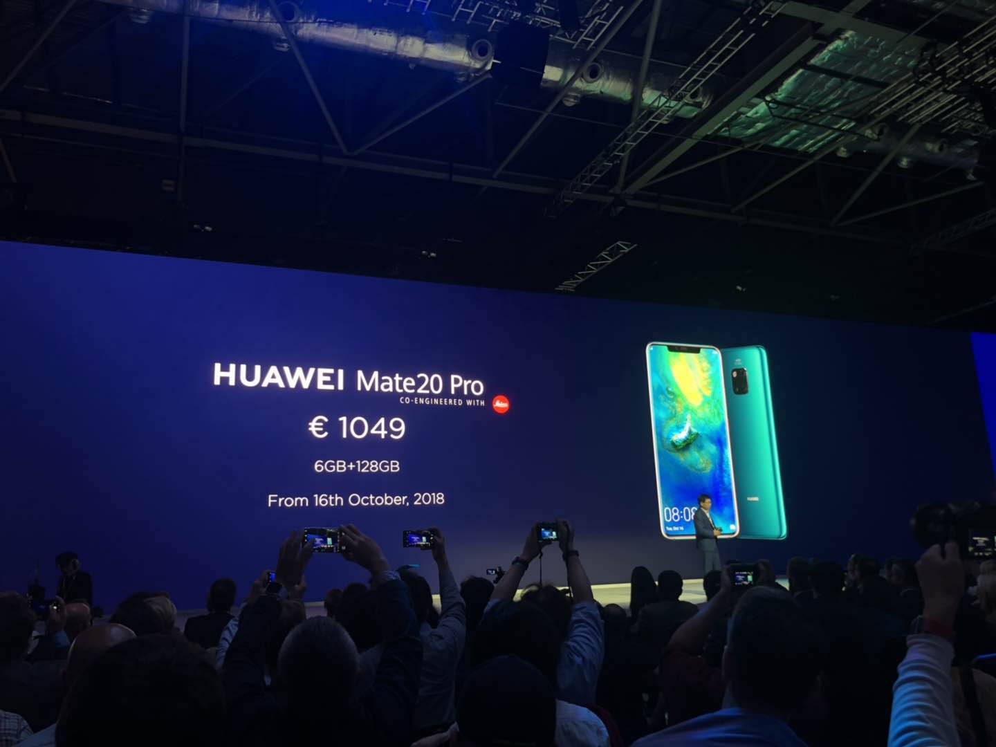 华为Mate20系列全球发布 徕卡三摄+麒麟980 799欧元起售
